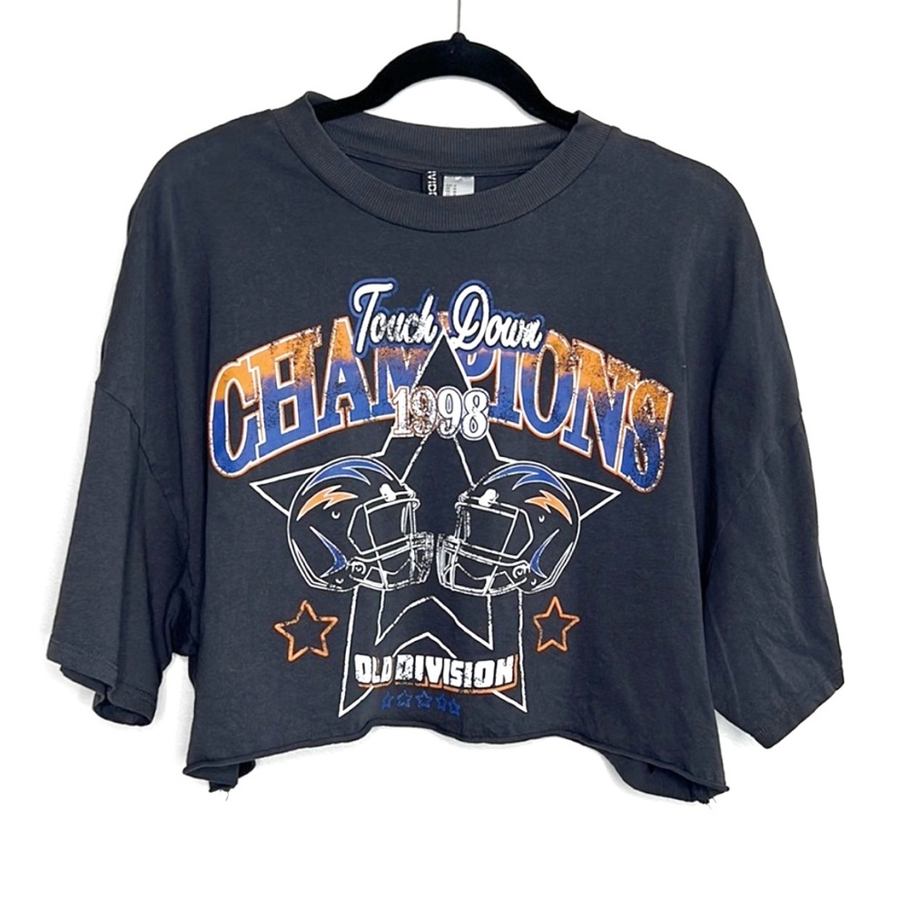 H&M Divided Football Touchdown Graphic Print cropped oversized tee size Medium